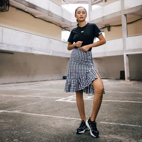 Chi Pu ghi điểm tuyệt đối với set đồ cực đơn giản ảnh 10 strete style sao việt