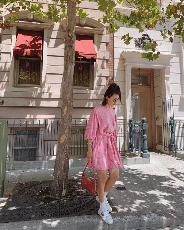 may khi co dip mac dep, chi em di choi le nho dien cac gam mau nhin la thich nay - 14