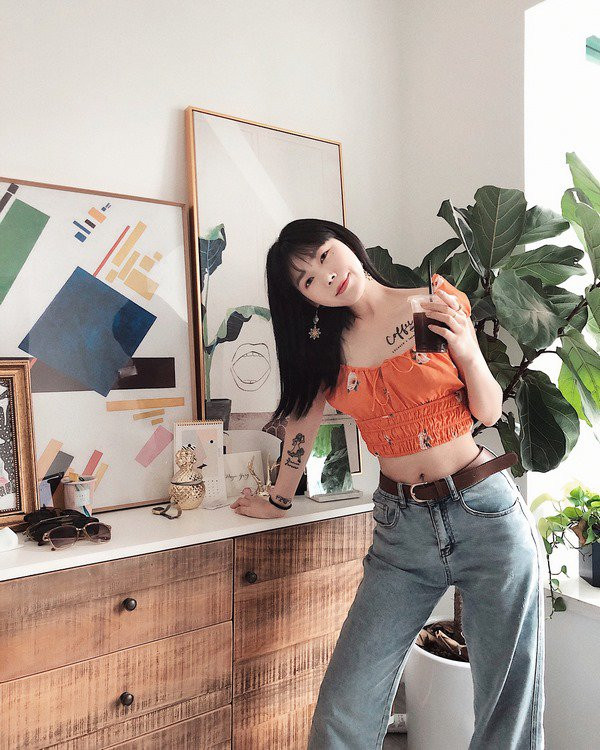 Đi chơi dịp lễ, chị em nên diện các gam màu chuẩn sành điệu này ảnh 2 may khi co dip mac dep, chi em di choi le nho dien cac gam mau nhin la thich nay - 2