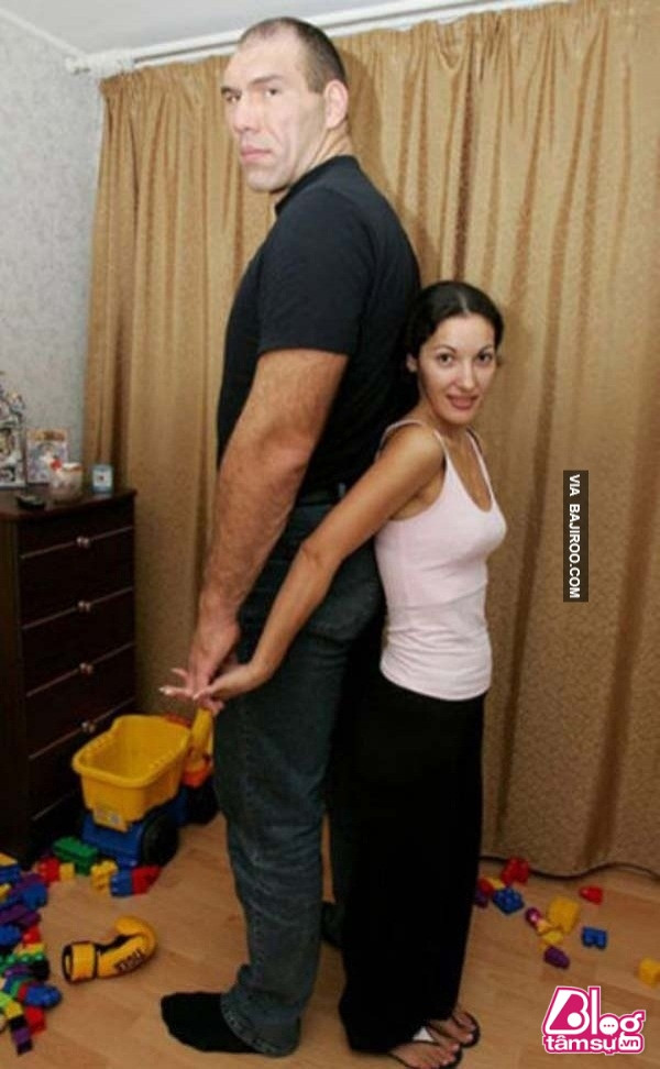 Những cặp đôi “đũa lệch” ảnh 1 vo-chong-blogtamsu (1)