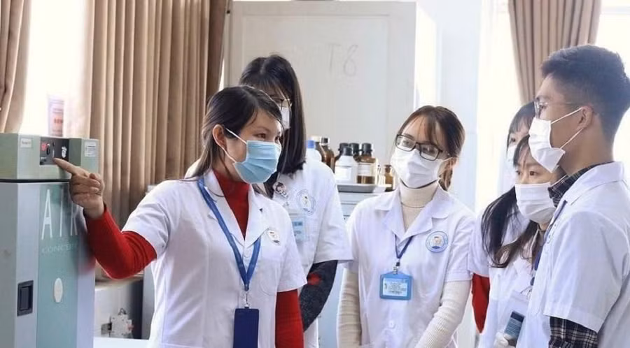 Đẩy mạnh các hoạt động nghiên cứu khoa học.