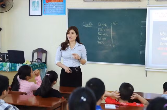 Cô hiệu phó mở lớp dạy kỹ năng sống miễn phí cho học sinh - 4