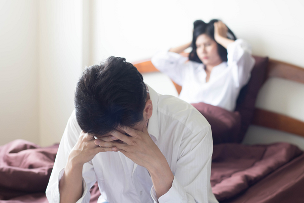 Ấy thế mà ngay khi làm ở công ty mới, người yêu cũ tôi nhanh chóng trở mặt. (Ảnh minh họa).