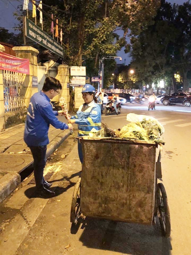 Co bao nhieu nguoi chua tung nhan hoa ngay phu nu?