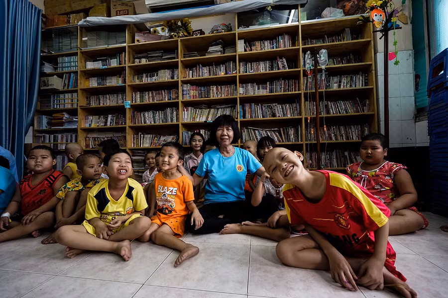 Cô giáo một thập kỷ ở lớp học trò qua đời, cô vẫn phải mỉm cười - 15