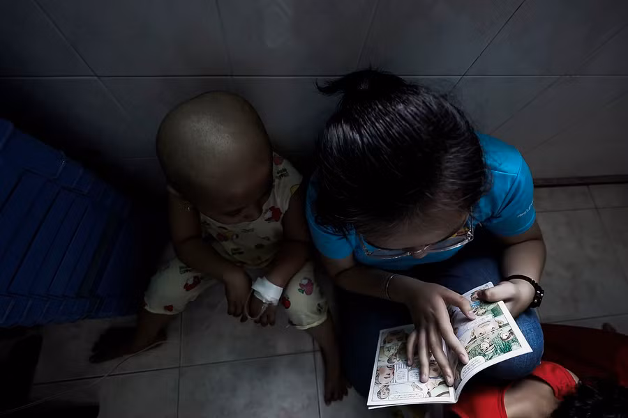 Cô giáo một thập kỷ ở lớp học trò qua đời, cô vẫn phải mỉm cười - 5