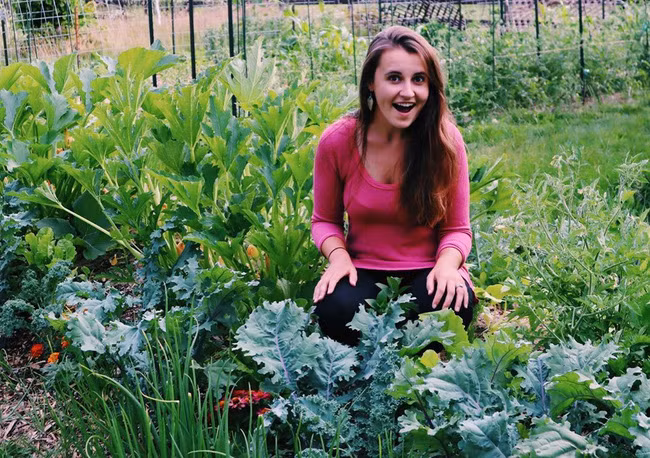 Ngắm khu vườn đẹp như tranh vẽ của cô gái hai mươi có niềm đam mê trồng trọt - Ảnh 7.