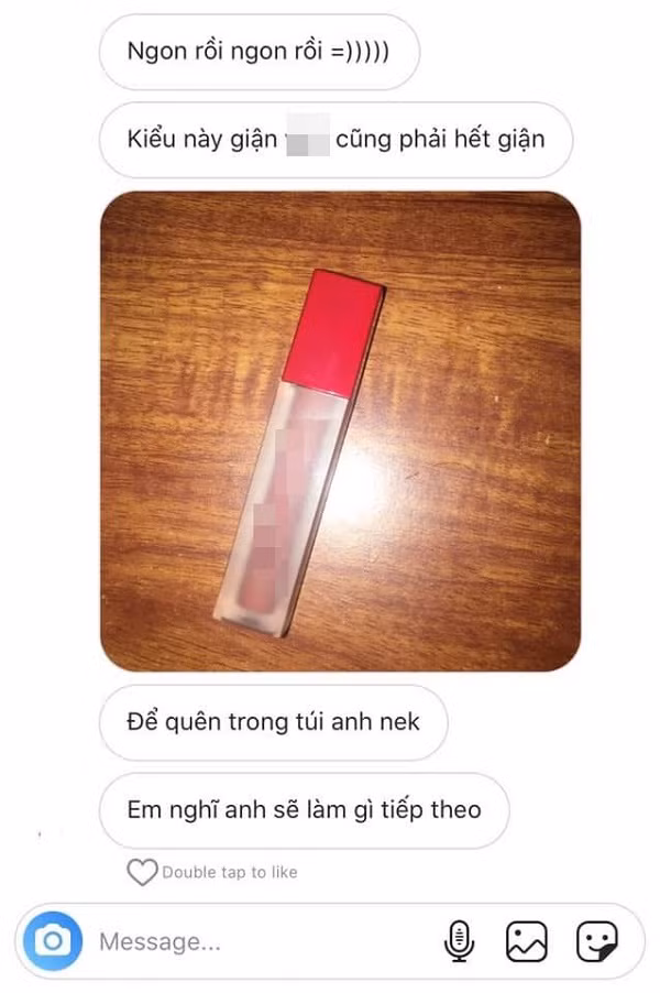 Bị bạn gái trẻ con dỗi, chàng trai Bị bạn gái trẻ con dỗi, chàng trai