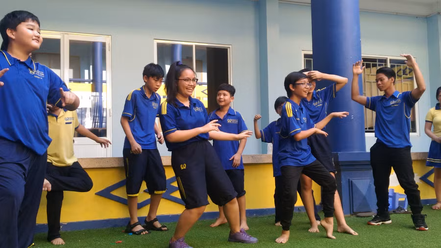 Học sinh trường Việt Anh tham gia hội trại - Nguồn: truongvietanh.com