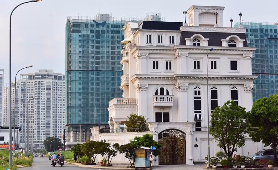 Căn biệt thự tráng lệ của Lý Nhã Kỳ.