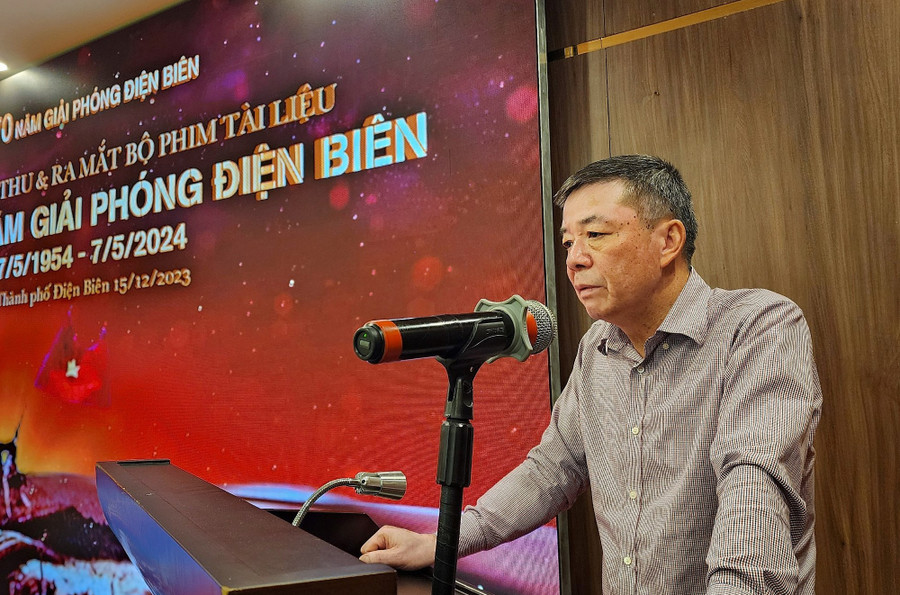 Ông Lường Văn Xuyên, Giám đốc Đài PT-TH Điện Biên phát biểu tại buổi lễ.