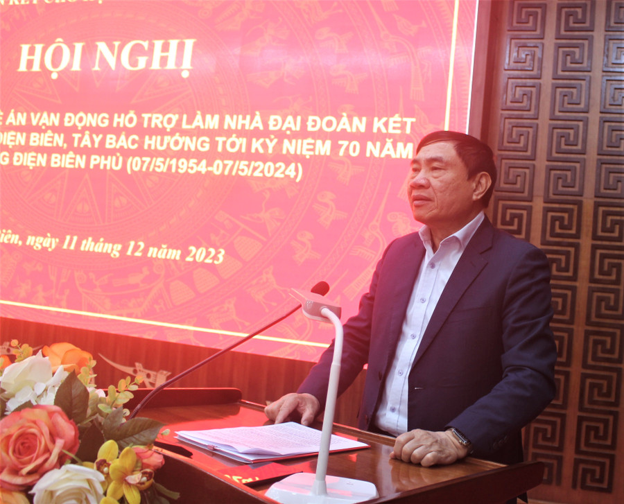 Ông Trần Quốc Cường, Bí thư Tỉnh ủy Điện Biên phát biểu tại hội nghị.