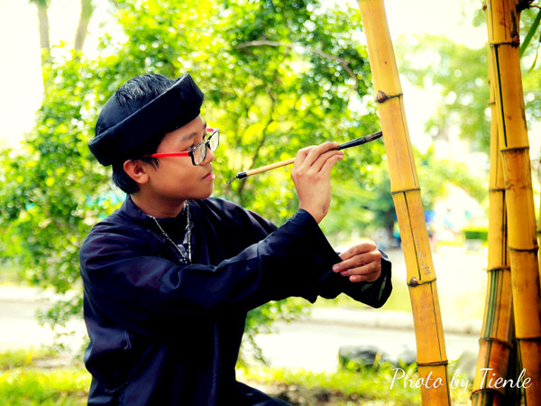 "Ông đồ" trẻ nhất Việt Nam
