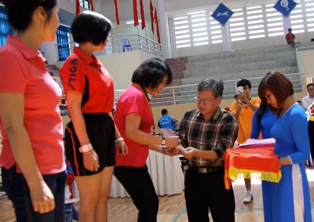 Ấn tượng sân chơi thể thao cho những người công tác trong ngành Giáo dục