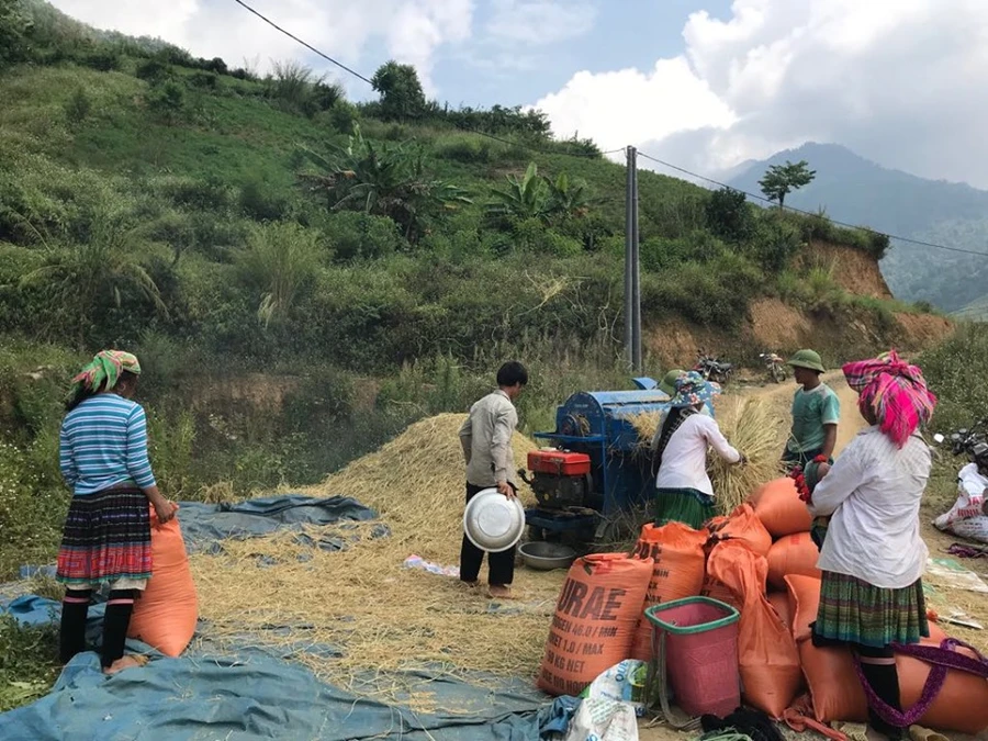 Cả bản Pan Khèo chỉ có duy nhất một máy tuốt lúa được Nhà nước hỗ trợ từ Chương trình 135 vào năm 2015.