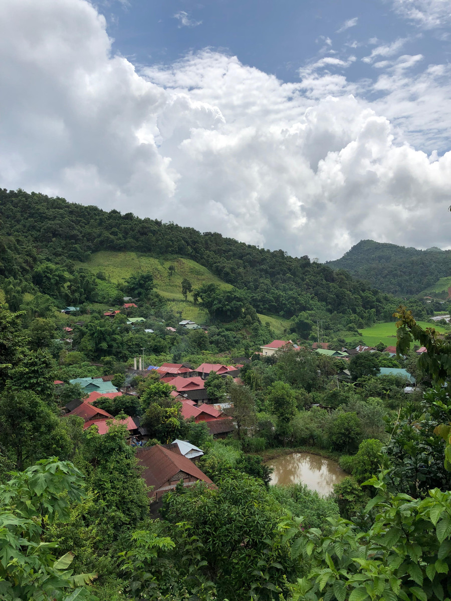 Một góc xã Sín Thầu. Một góc xã Sín Thầu.