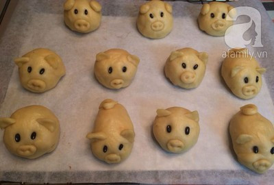 Cách làm bánh Trung thu heo con siêu tốc cho mẹ bận rộn ảnh 15