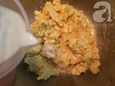 Cách làm bánh Trung thu heo con siêu tốc cho mẹ bận rộn ảnh 8