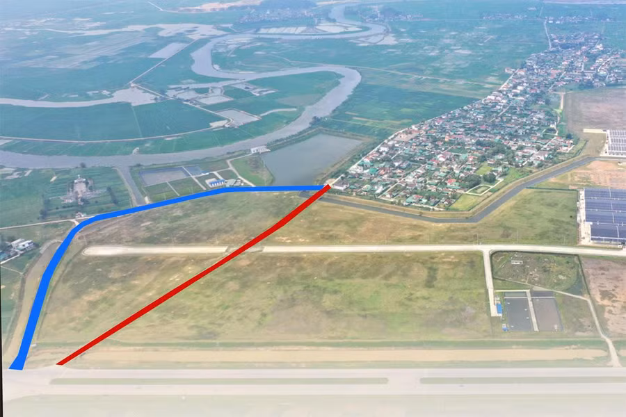 Chủ đầu tư đã hoàn thành xây dựng con đường mới (màu xanh) rộng và đẹp hơn để thay thế đường cũ (màu đỏ) chạy chéo ngang trong KCN WHA.