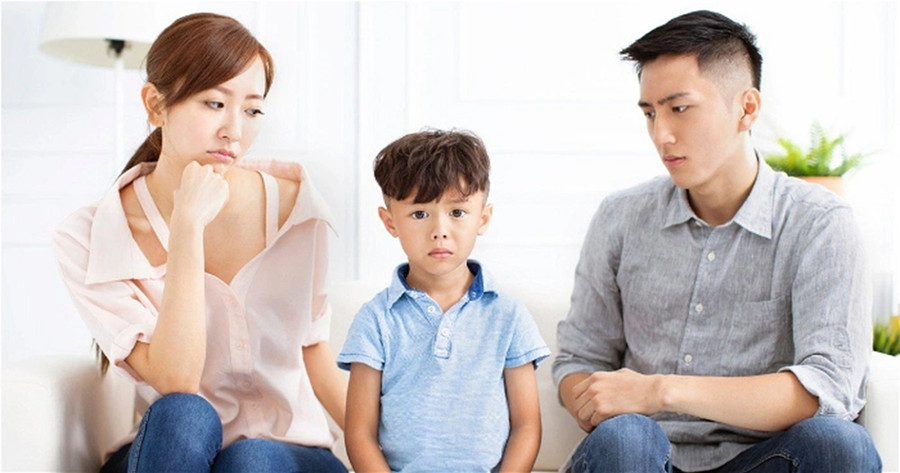 Hãy hít một hơi thật sâu, đặt câu hỏi và lắng nghe những gì con nói. (Ảnh: ITN). Hãy hít một hơi thật sâu, đặt câu hỏi và lắng nghe những gì con nói. (Ảnh: ITN).