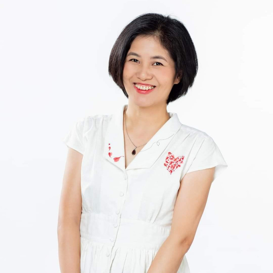 Tác giả Phạm Thị Hoài Anh. Tác giả Phạm Thị Hoài Anh.