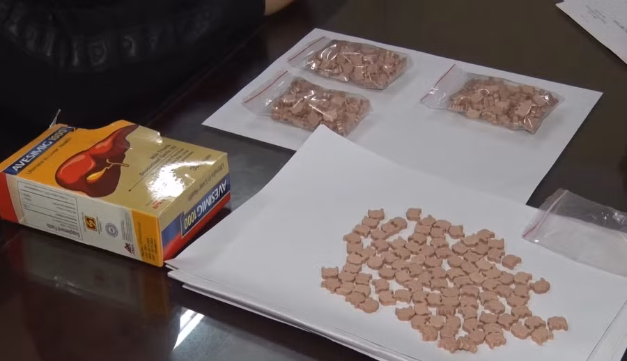 Thuốc lắc giấu trong hộp thuốc bổ gan.