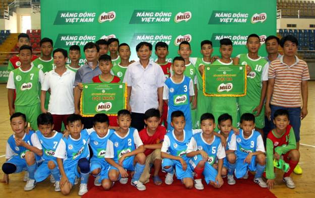 Đội bóng đá tiểu học Vĩnh Phúc đã xuất sắc vượt qua đội chủ nhà Phú Thọ và giành chức vô địch của khu vực I Đội bóng đá tiểu học Vĩnh Phúc đã xuất sắc vượt qua đội chủ nhà Phú Thọ và giành chức vô địch của khu vực I