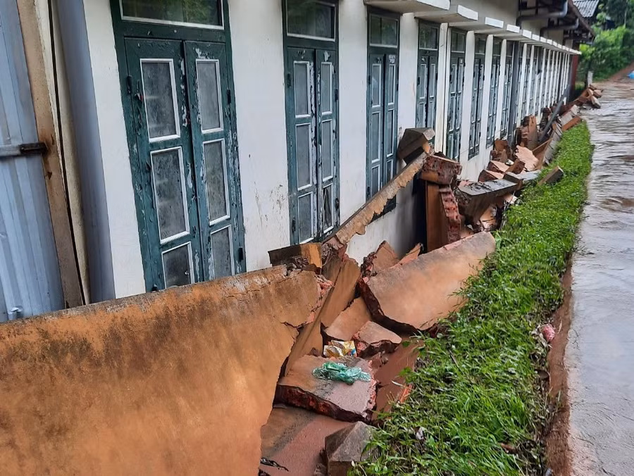 3 trường học ở Mường Nhé chịu thiệt hại sau mưa lũ và dông lốc