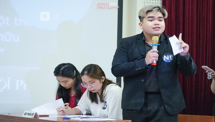 Ngọc Khánh tại đêm chung kết BYL 2023 Ngọc Khánh tại đêm chung kết BYL 2023