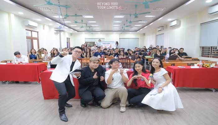 Quán quân Hùng biện sinh viên từng 'ngủ quên' trên chiến thắng