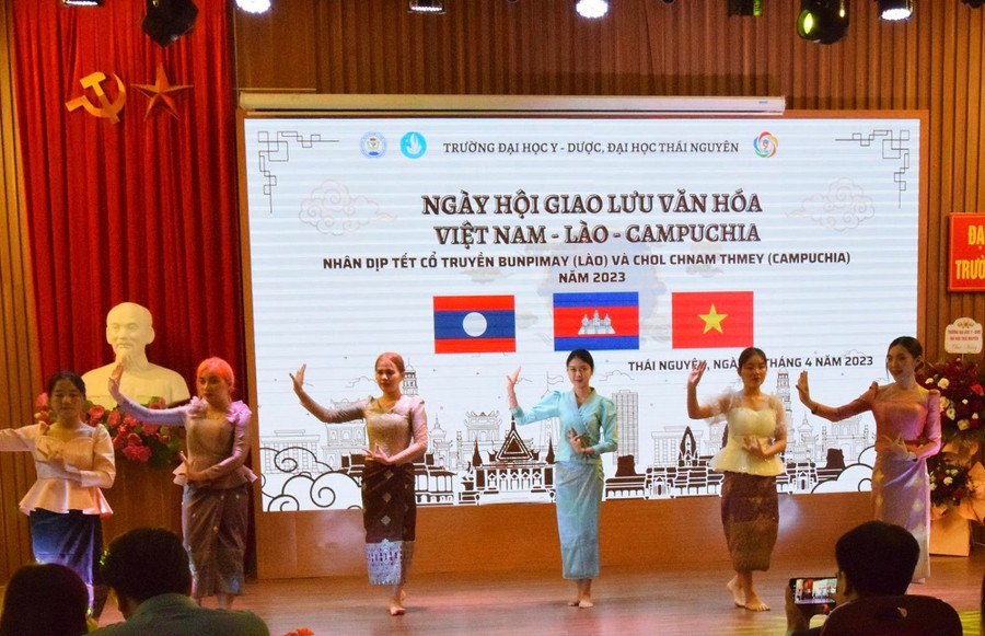 Những tiết mục văn nghệ đặc sắc.