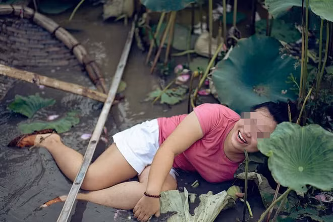 Đúng là để ra đời một bức ảnh đẹp cần đánh đổi nhiều lắm những "giọt mồ hôi phía sau cánh gà".