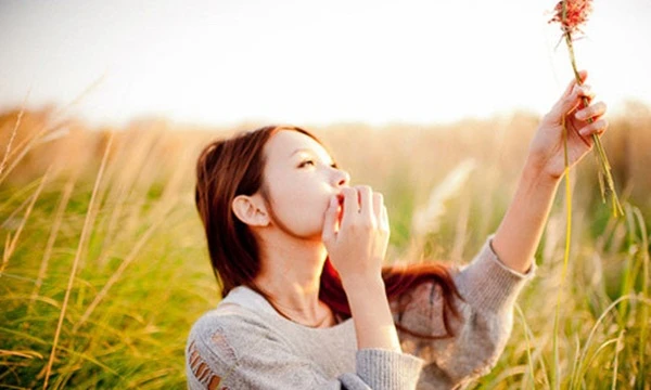 Đừng để em phải ghen với quá khứ của anh ...