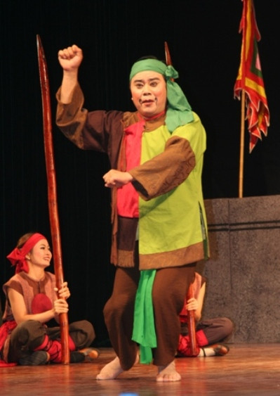 NSND Quốc Trượng trong một vai hề chèo.