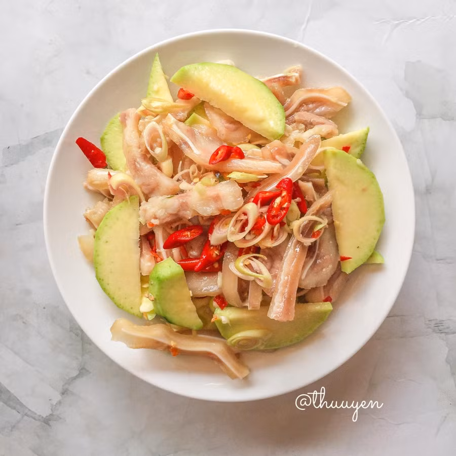 Cách làm tai heo trộn xoài ăn hoài không ngán