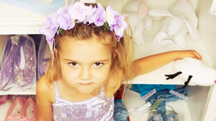 Bất kể lý do nào, nuông chiều con quá mức đều gây ra những hậu quả tiêu cực kỳ nghiêm trọng. (Ảnh: ITN).