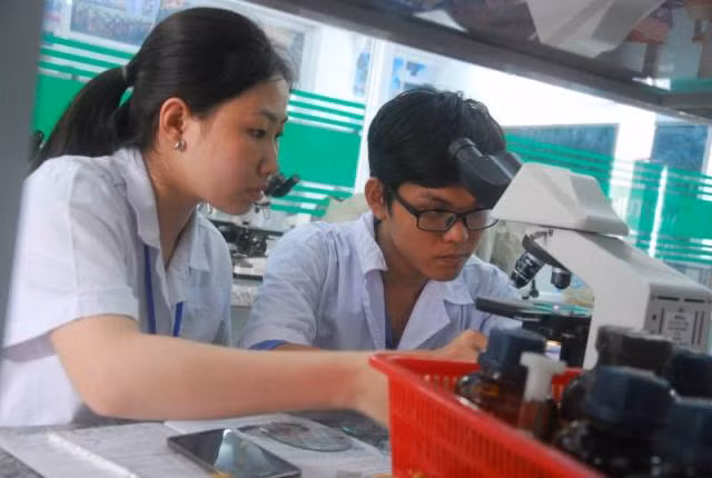 Công đoàn không thể đứng ngoài cuộc