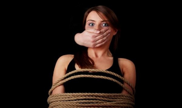 Nữ sinh dàn cảnh bị bắt cóc để “tống tiền” bố mẹ ảnh 1 Nữ sinh đã dàn cảnh mình bị bắt cóc để lấy tiền từ chính bố mẹ (Ảnh minh họa)