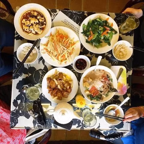 Đừng để chết vì… miếng ăn