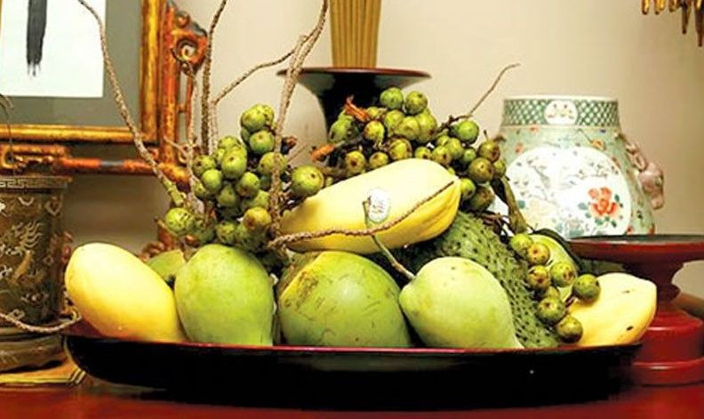 Đặc trưng của cách trưng bày hoa quả ngày Tết miền Trung.