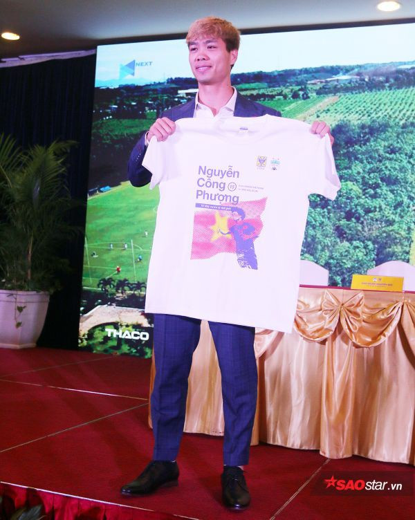 Công Phượng tạo nên sức hút khủng cho đội bóng của Bỉ Công Phượng tạo nên sức hút khủng cho đội bóng của Bỉ