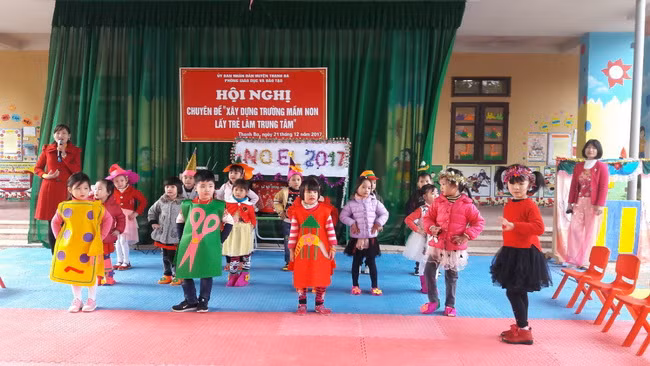 Dạy kỹ năng tự bảo vệ gắn với lễ hội giáng sinh 