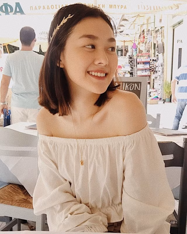 Nàng Á hậu được ví là bản sao của Hà Tăng: Style chỉ toàn màu đen - trắng nhưng sang chảnh như tiểu thư nhà trâm anh thế phiệt - Ảnh 1.