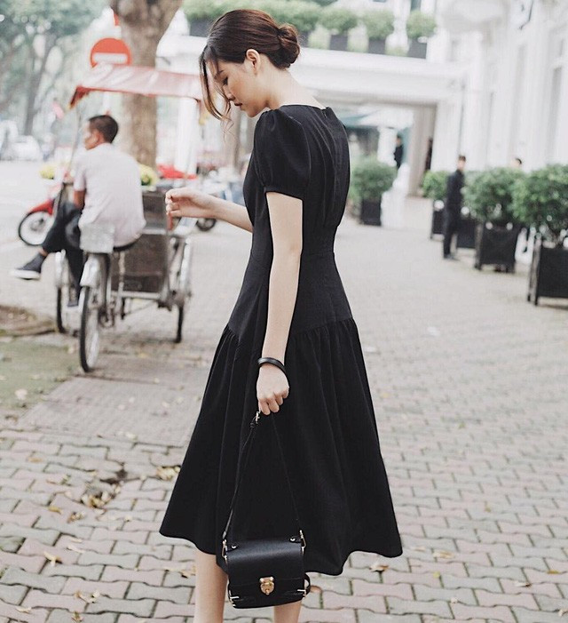 Nàng Á hậu được ví là bản sao của Hà Tăng: Style chỉ toàn màu đen - trắng nhưng sang chảnh như tiểu thư nhà trâm anh thế phiệt - Ảnh 6. Nàng Á hậu được ví là bản sao của Hà Tăng: Style chỉ toàn màu đen - trắng nhưng sang chảnh như tiểu thư nhà trâm anh thế phiệt - Ảnh 6.