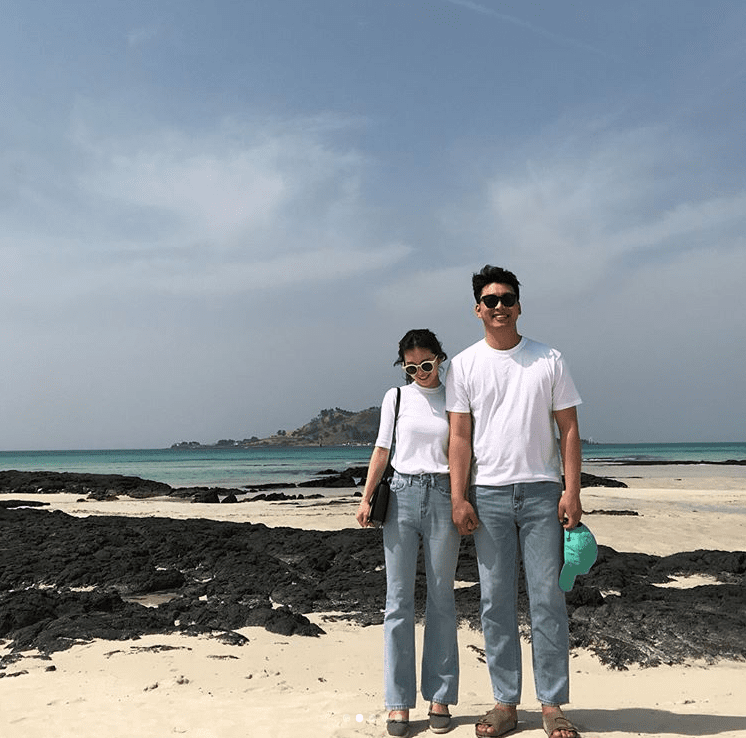 8 gợi ý diện đồ đơn sắc cực “hợp rơ” với chồng ảnh 8 muon dien do don sac ma “hop ro” voi chong, chi em dung bo qua 8 goi y nay! - 9