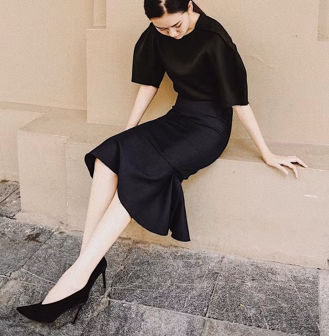 Nàng Á hậu được ví là bản sao của Hà Tăng: Style chỉ toàn màu đen - trắng nhưng sang chảnh như tiểu thư nhà trâm anh thế phiệt - Ảnh 13.