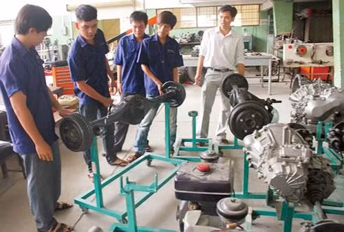 Cậu sinh viên mê sáng chế