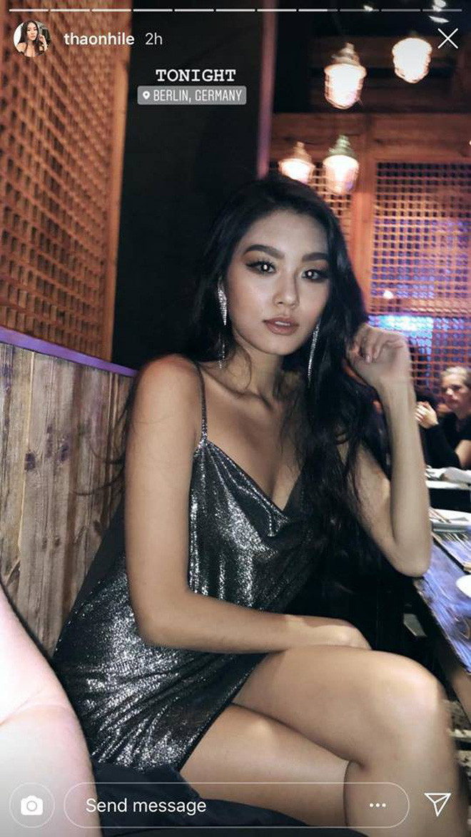 Tiệc năm mới của Rich Kid Việt: Hội em chồng Hà Tăng dẫn đầu về độ sang chảnh ảnh 17 Tiệc năm mới của Rich Kid Việt: Hội em chồng Hà Tăng dẫn đầu về độ sang chảnh ảnh 17