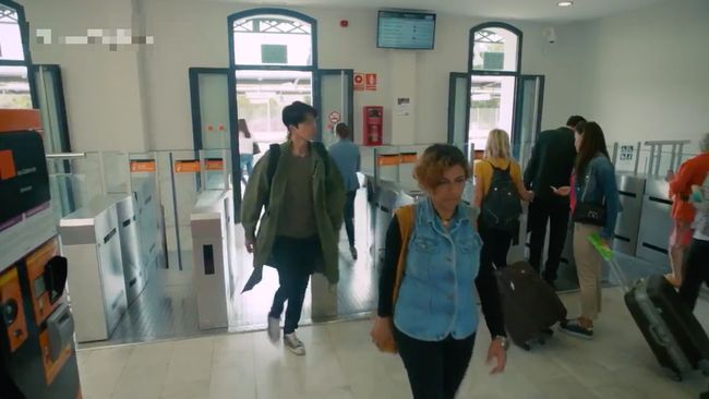 Khán giả bất ngờ phát hiện sạn cực lớn trong phim của Hyun Bin và Park Shin Hye? - Ảnh 3. Khán giả bất ngờ phát hiện sạn cực lớn trong phim của Hyun Bin và Park Shin Hye? - Ảnh 3.