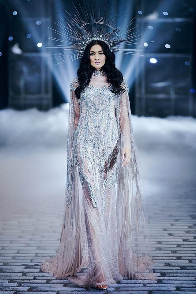 Hóa Nữ thần mặt trời, Angela Phương Trinh vẫn lép vế bởi người này ảnh 10 Hóa Nữ thần mặt trời, Angela Phương Trinh vẫn lép vế bởi người này ảnh 10